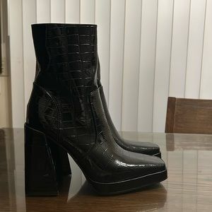 Princess Polly Platform Black Boots Size 8